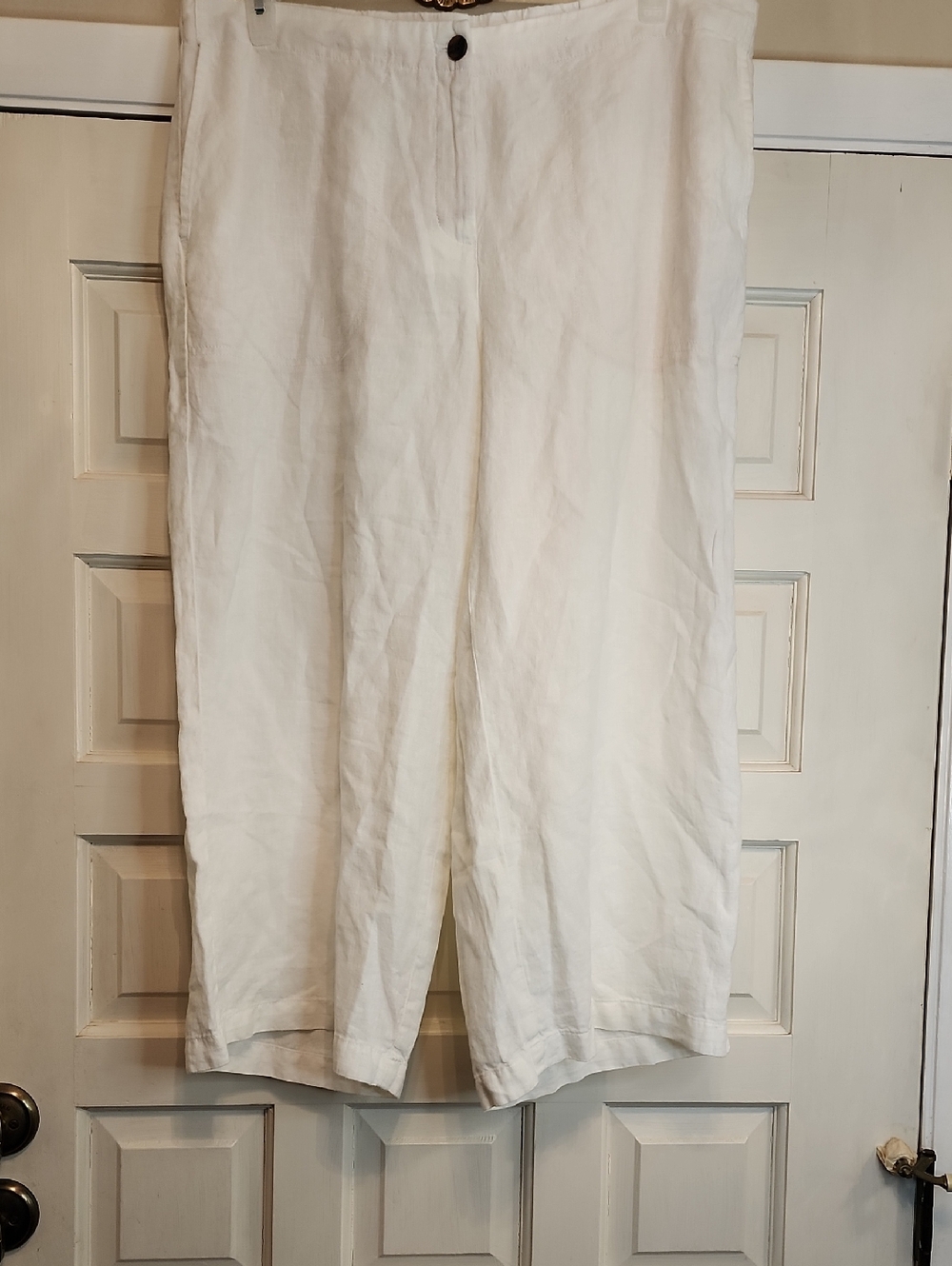 J. Jill Love Linen White Linen Button-Front Capris.2 Side Pockets Quality Made